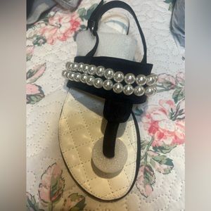 Pearl sandals